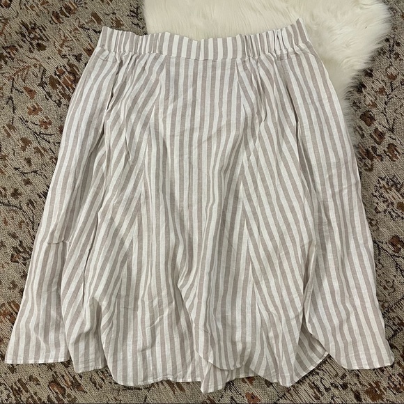 TORRID white and grey stripe linen button down midi skirt size 0 - Picture 3 of 9